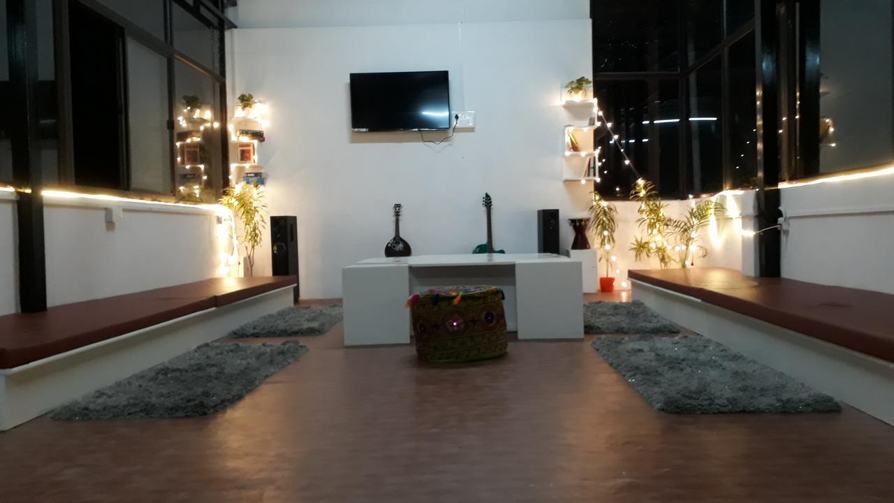 Hostel Cozy Beds Rishikesh Exterior photo